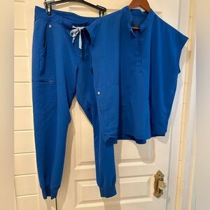 Figs scrub set, medium Rafaela and large Zamora jogger pants